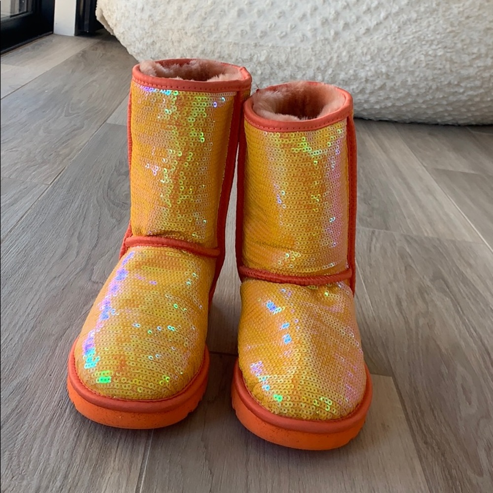 Classic Short Sequin Ugg (7)
